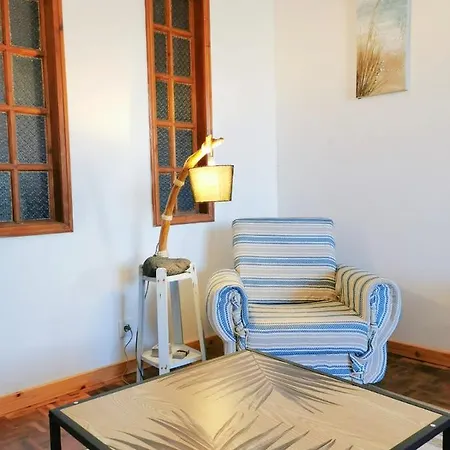 The Handmade House Azores بيت ضيافة *